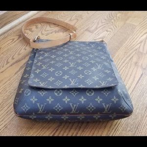 Sold on Tradesy Louis Vuitton Musette Salsa GM